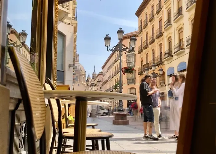 Centro Con Parking Privado Apartamento Saragoça